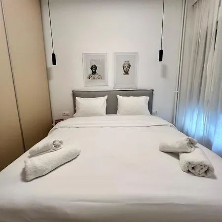 Artistic Centre Apartment