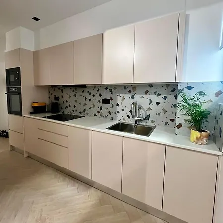 Artistic Centre Apartment